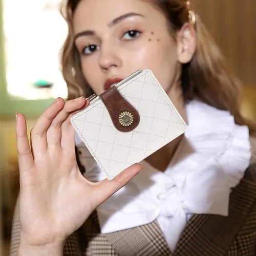 Miniatura 6 de FALAN MULE Billetera pequeña para mujer, plegable, con bloqueo RFID, portatarjetas de piel con bolsillo con cremallera para monedas Blanco/Marrón
