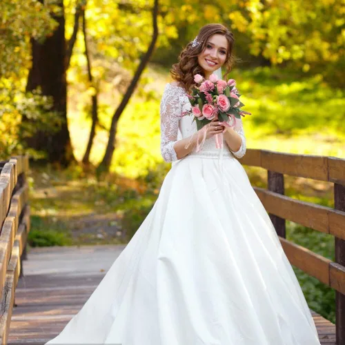 Miniatura 9 de EUBUY Ramos de boda para dama de honor, rosas artificiales blancas de 10.2 pulgadas, juego de ramos de seda de la serie Forest con lazo de cinta