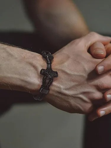 Miniatura 3 de Bandmax Pulsera trenzada de cuero negro para hombre con colgante gótico punk, pulsera de cuero con hebilla de acero inoxidable, paquete de regalo