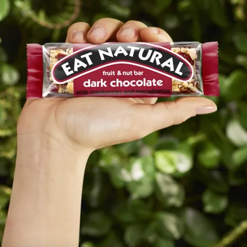 Miniatura 7 de Eat Natural - Barra de Frutas y Nueces - Chocolate Negro con Arándanos y Macadamias - 1.59 oz