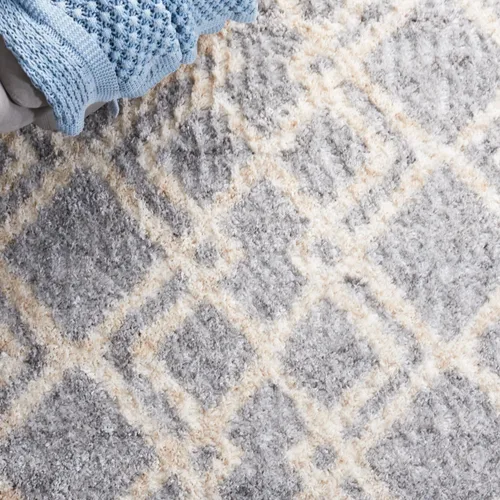 Miniatura 6 de SAFAVIEH Berber Shag Collection - Alfombra decorativa, 2 x 4 pies, diseño marroquí, color gris y crema, no desprende pelusa y de fácil cuidado, 1.2