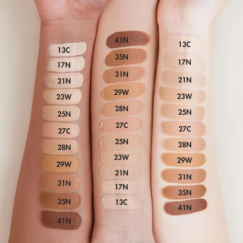 Miniatura 6 de AGE20'S Signature Essence Pact SPF 50+ Paquete de 1 13C PORCELANA Base en crema, acabado luminoso, cobertura natural Base cushion coreana