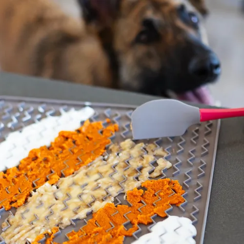 Miniatura 4 de Messy Mutts Alfombrilla interactiva terapéutica de silicona para alimentación y lamer 12 x 12 pulgadas Alimentador lento para aburrimiento