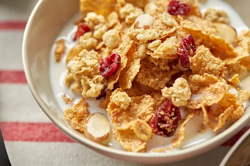 Miniatura 3 de Post Cereal crujiente de almendras y arándanos 2.4 lbs/2.2 libras. {Importado de Canadá}