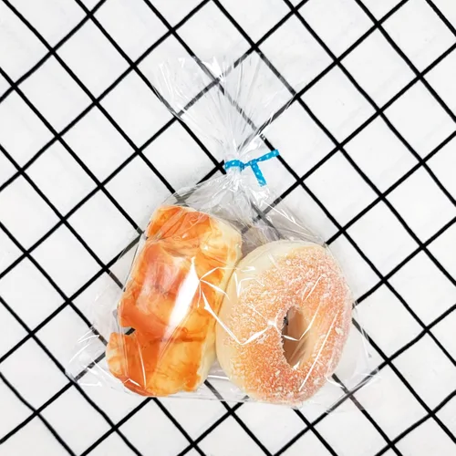 Miniatura 3 de Newkita Bolsas transparentes para golosinas de celofán de 8 x 10 pulgadas con lazos giratorios de 4 pulgadas, paquete de 100
