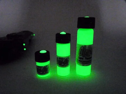 Miniatura 3 de Color verde brillante y brillo verde, pintura de vistas nocturnas de pistola. Vial de tamaño económico de 0.3 fl oz. Luminiscencia concentrada