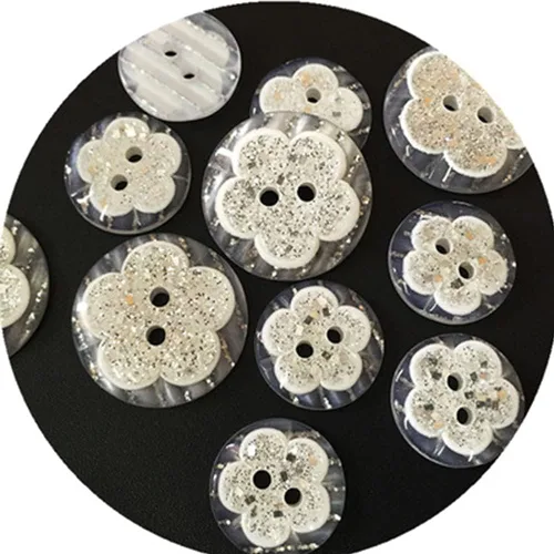 Miniatura 3 de 50 botones de resina con diseño de estrellas y flores, 2 agujeros, para coser, álbumes de recortes y manualidades (flor con purpurina de 0.492 in)