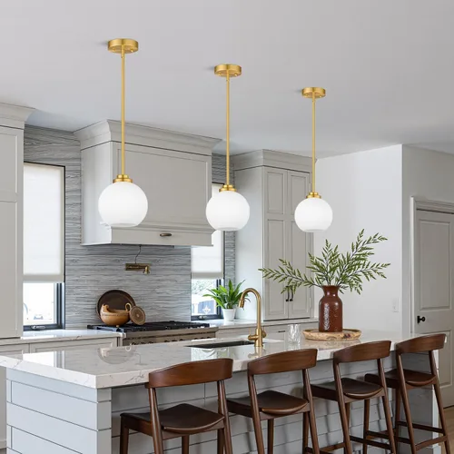 Miniatura 8 de Paquete de 2 luces colgantes de vidrio ajustable de 22 a 50 pulgadas de altura para isla de cocina, luces colgantes de globo dorado cepillado