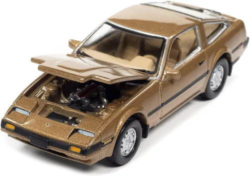 1984 Nissan 300ZX Aspen Gold Metallic con rayas negras Serie Classic Gold Collection Series Edición limitada a 12480 piezas en todo el mundo 1/64