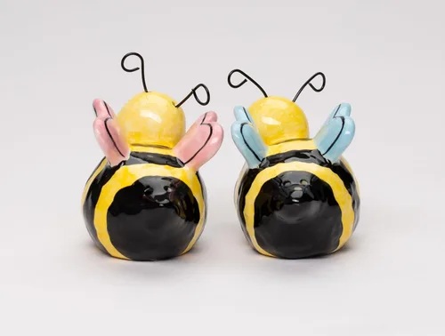 Miniatura 7 de 21028 Juego de saleros y pimenteros de cerámica fina Sweet Lovers Bumblebee Bee Couple de 3 pulgadas de largo