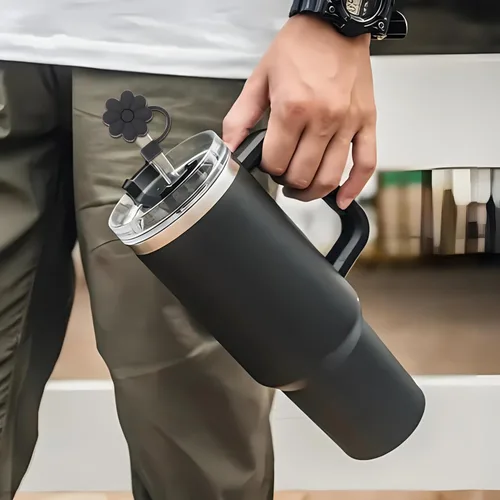 Miniatura 4 de Accesorios para taza Stanley, 1 pieza Cubierta de pajita de silicona con flor para pajita Stanley de 30 y 40 oz con asa y 1 pieza dije con letra