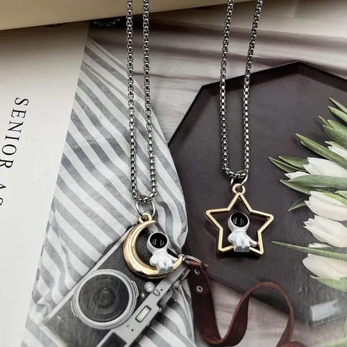 Miniatura 6 de Couples Astronaut Pendant Necklaces,2Pcs Spaceman Promise Mutual Attraction Matching Jewelry Valentine's Day Gift for Husband Wife Boyfriend