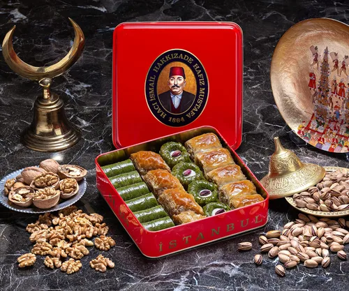 Miniatura 2 de Hafiz Mustafa 1864 Istanbul Baklava - Caja de pastelería - Bocadillos de postre de Baklava horneados hechos de hojas de masa filo fresca, pistacho