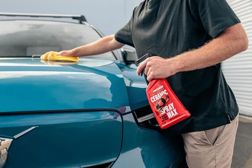 Miniatura 8 de Mothers California Gold Cera en aerosol, 16 oz. – Superhidrofóbica, ofrece un brillo profundo, perlas persistentes y brillo duradero en una fórmula