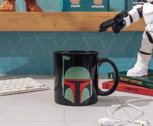 Miniatura 3 de Silver Buffalo Star Wars Boba Fett Helmet - Taza de café de cerámica, 20 onzas