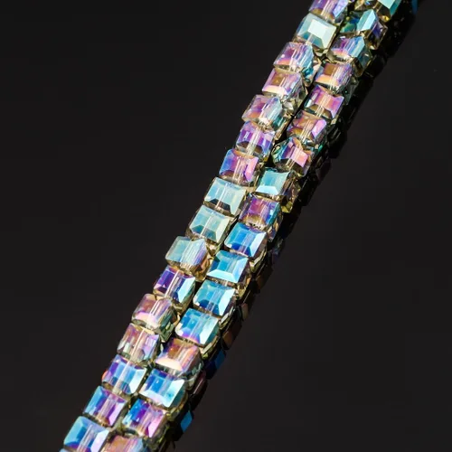 Miniatura 2 de 2 hebras checas de cristal en forma de cubo facetado sueltas cuentas espaciadoras a granel 0.236 in (0.24 pulgadas) Peridot Shimmer (190-196 piezas)