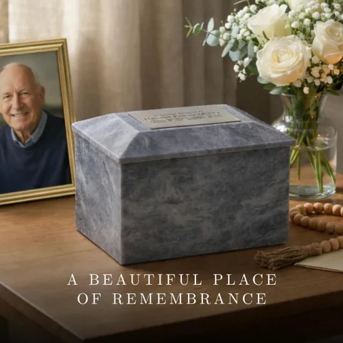 Miniatura 6 de Bey-Berk Deering Moments Botticino Beige Urna conmemorativa personalizada con grabado en relieve para cenizas humanas tamaño adulto - Grande