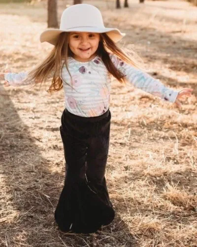 Miniatura 7 de GOOCHEER Pantalones de mezclilla rasgados con volantes y parte inferior acampanada, pantalones de mezclilla rasgados para niños pequeños