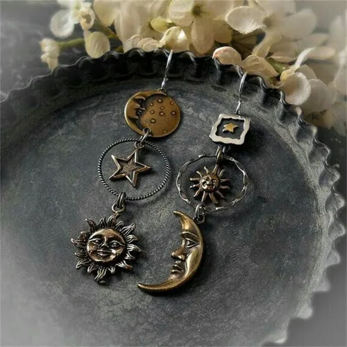 Miniatura 5 de Aretes colgantes vintage de sol y luna para mujer, aretes asimétricos de mitología griega (dorado)