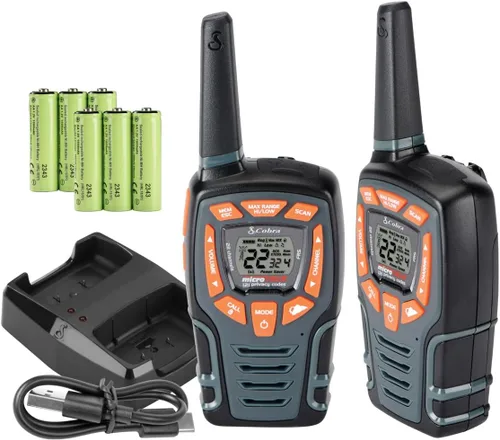 Walkie Talkies Cobra ACXT545 Resistente al Clima - Radio de 2 Vías Recargable, 22 Canales, Alcance Largo de 45 Kilómetros (Paquete de 2)