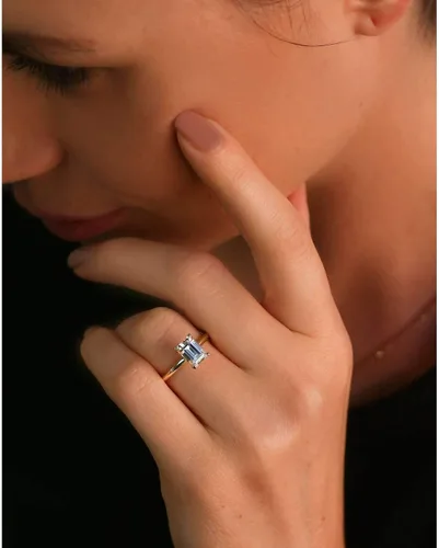 Miniatura 2 de Kobelli Anillo solitario de moissanita esmeralda de 1,75 quilates (HIVS)