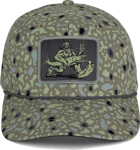 Miniatura 9 de Paramount Outdoors Big Foot Squatch Gorra de rendimiento para pesca con cuerda, perforación láser, cierre de presión Negro