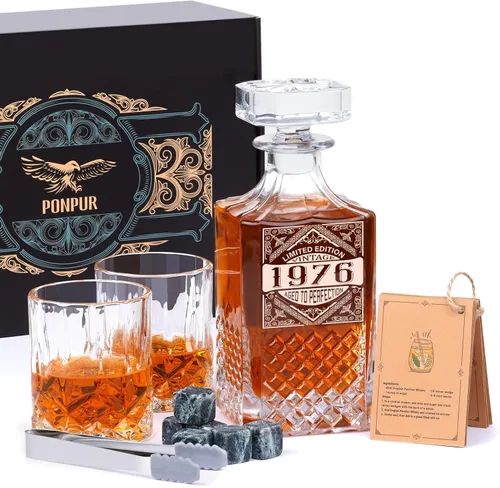 Miniatura 16 de PONPUR Regalos para hombres y papá, rellenos de calcetines, juego de decantador de whisky con 2 vasos, regalo único y genial de cumpleaños para papá