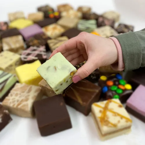 Miniatura 3 de Valley Fudge, pistacho, dulce de azúcar artesanal fresco, mantequilla real, caramelo gourmet, paquete de una libra