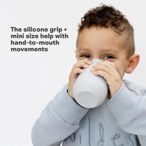 Miniatura 7 de ezpz Happy Cup + sistema de popote (azul) - 24 meses + - Taza 100% de silicona + popote para niños mayores + preescolares - Diseñado por un