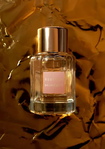 Miniatura 6 de Rebecca Minkoff Rubor, fragancia brillante y femenina, Eau de Parfum para mujer, notas de bergamota, jazmín y vetiver, perfume de larga duración