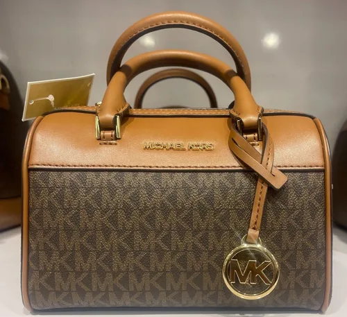 Miniatura 5 de Michael Kors Bolsa de viaje extra pequeña de piel y lona recubierta