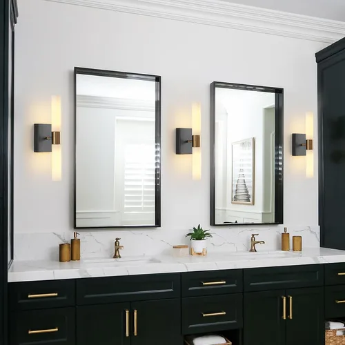 Miniatura 2 de KUZZULL Juego de dos apliques de pared negros y de latón con pantalla de vidrio esmerilado blanco lámpara de pared moderna para baño, sala de estar