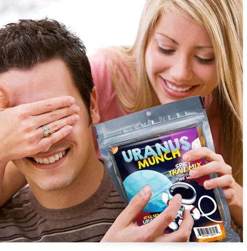 Miniatura 7 de Uranus Munch - Mezcla de frutos secos picantes prémium del tío Frank - Regalos comestibles para adolescentes - Mezcla picante - Hecho en los Estados