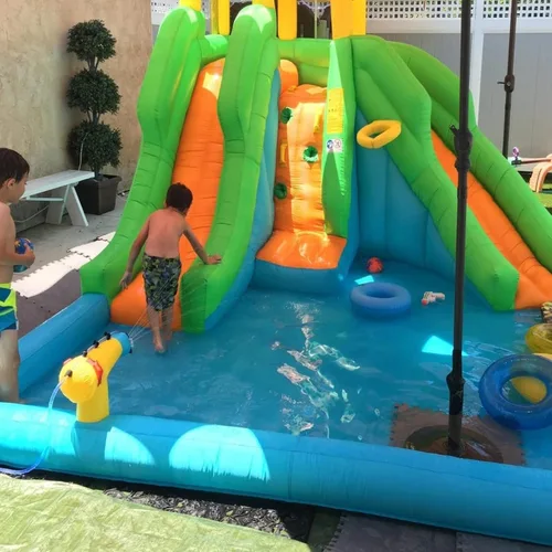 Miniatura 8 de Boundtech - Casa inflable para saltar, para usar en la alberca, con dos toboganes, pared de escalada, aro de baloncesto, alberca para sambullirse