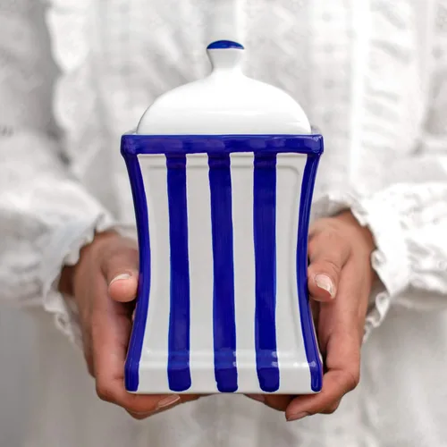 City to Cottage Tarro grande de cerámica hecho a mano con tapa de 31.5 onzas / 30.4 fl oz con rayas azul marino oscuro | Recipiente de cerámica,