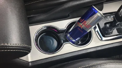 Miniatura 8 de Adaptador universal para portavasos de automóvil para todos los tamaños de latas delgadas, se adapta a Red Bull, bebidas energéticas y más