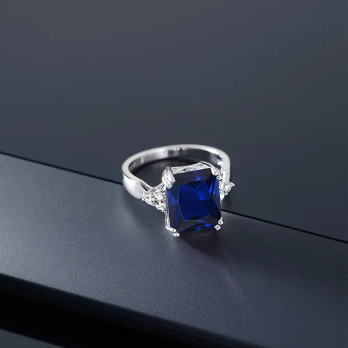 Miniatura 6 de Gem Stone King Anillo de compromiso con piedra natal de 5-10 quilates para mujer, plata de ley 925, corte esmeralda de 0.47 x 0.394 pulgadas, anillo