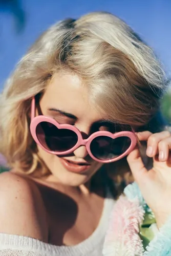 Miniatura 6 de zeroUV Gafas de sol de gran tamaño en forma de corazón UV400 lindas gafas de moda de amor para mujeres 2.047 in