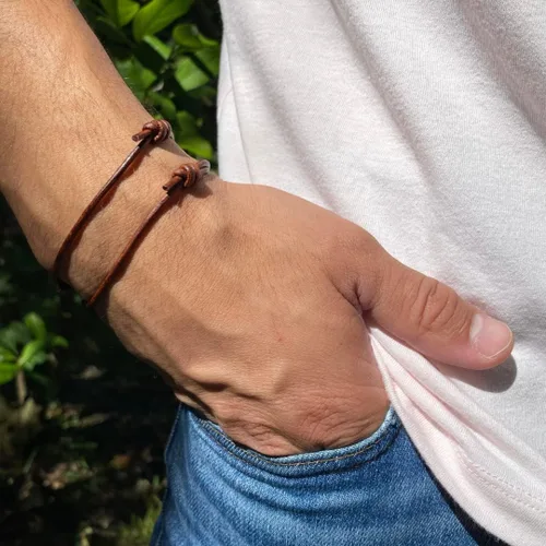 Miniatura 6 de Pulsera de cuero genuino para hombre de 0.059 in – Brazalete ajustable hecho a mano, pulsera de cuero minimalista para hombre, accesorios simples