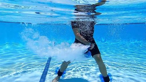 Miniatura 5 de Hydrorevolution - Entrenador de raquetas acuáticas Aumenta la potencia y la velocidad de giro de la raqueta en el agua Mejora la movilidad