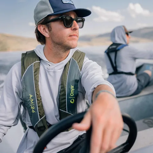 Miniatura 2 de Onyx A/M-24 Automatic/Manual Inflatable Life Jacket, U.S. Coast Guard Approved, Low Profile, Compact Design, Manual Convertible Inflation Option