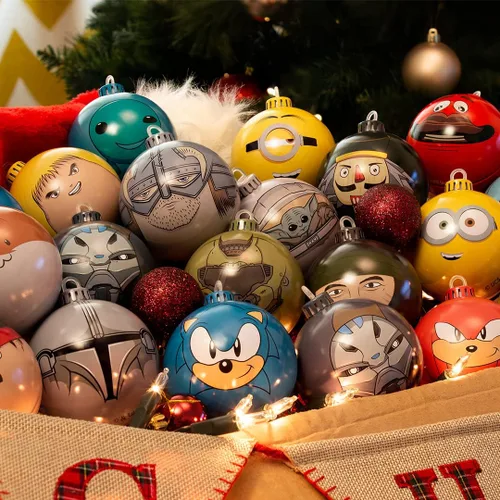 Miniatura 5 de Numskull Bauble Heads - Adorno oficial de Street Fighter Ryu para árbol de Navidad, decoración colgante de bola de Navidad de metal beige