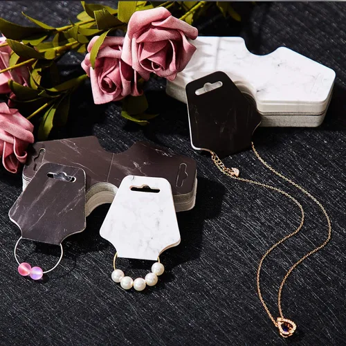 Miniatura 7 de Hicarer Juego de 800 piezas de soporte para aretes, collares, tarjetas, joyas, 200 tarjetas de presentación de mármol, 200 bolsas autosellantes, 400
