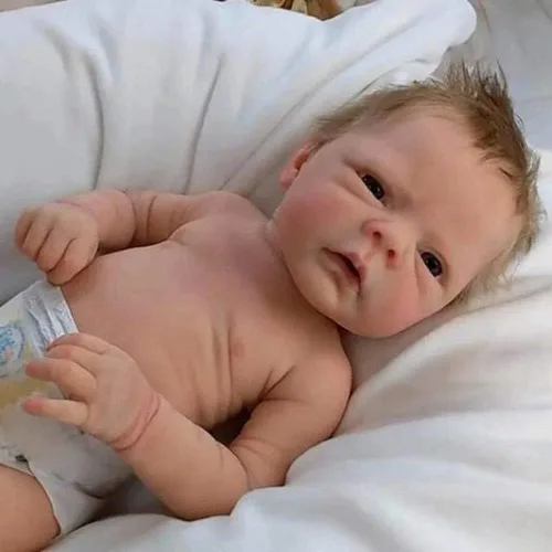EURORA Muñecas de Bebé Reborn, Bebé de Silicona de 18 Pulgadas, Muñecas de Bebé Niña Dulce con Ropa y Biberones, Regalo para Niños a partir de 3 Años