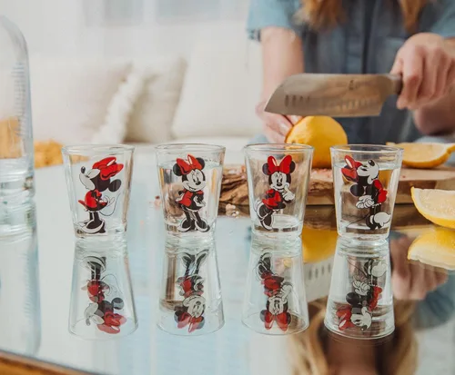 Miniatura 4 de Silver Buffalo Disney Minnie Mouse Poses - Paquete de 4 mini gafas, 1.5 onzas
