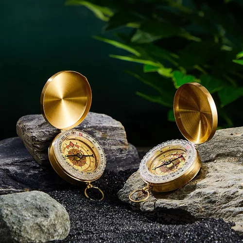 Miniatura 4 de Dunzy 12 Pcs Camping Survival Compass Glow in the Dark Metal Pocket Compass for Hiking Military Navigation Tool for Hiking Hunting Climbing Camping