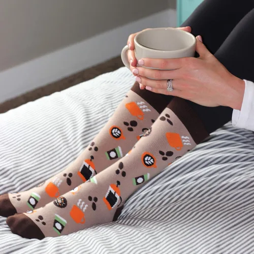 Miniatura 6 de Lavley Calcetines divertidos con texto en inglés "If You Can Read This, Bring Me Funny Socks", regalos novedosos para hombres, mujeres y adolescentes