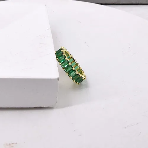 Miniatura 5 de Nossa Banda de esmeralda verde (5 quilates) chapada en oro de 18 quilates Anillo rectangular de eternidad de corte esmeralda CZ, Circonita, oro