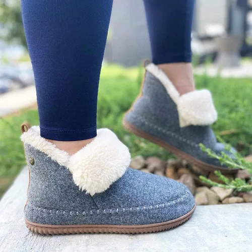 Miniatura 2 de Dearfoams Alpine Moritz - Pantuflas para mujer con soporte de arco para exteriores