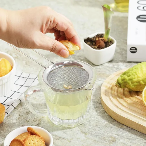 Miniatura 5 de Coladores de malla fina para cocina, COKUMA colador de metal de acero inoxidable pequeño manual mini, colador de cóctel, té, café y jugo, colador
